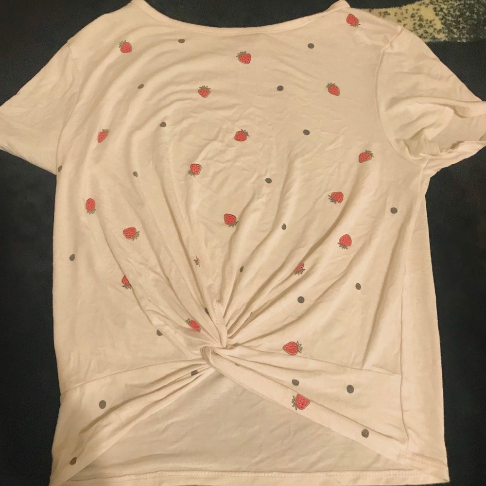 crop top knot shirt strawberry detail never worn